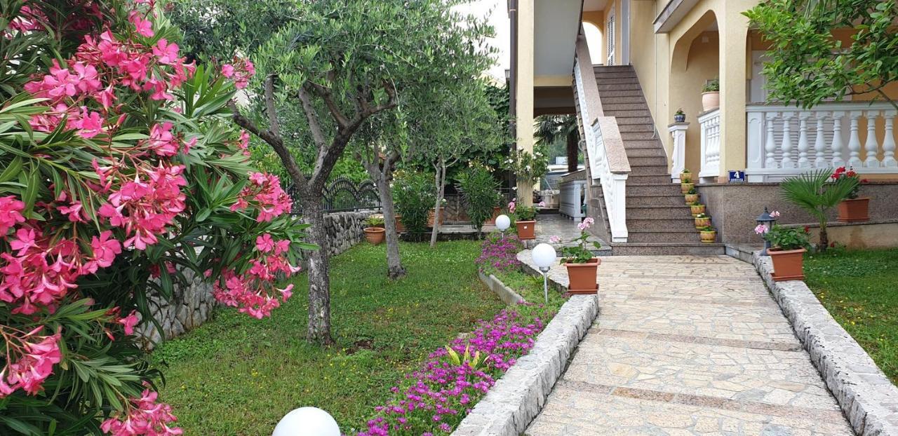 Apartments Serbecic มาลินสกา ภายนอก รูปภาพ