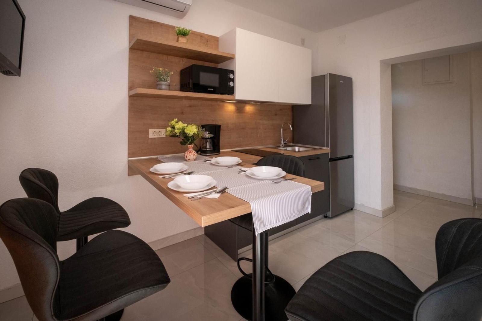 Apartments Serbecic มาลินสกา ภายนอก รูปภาพ