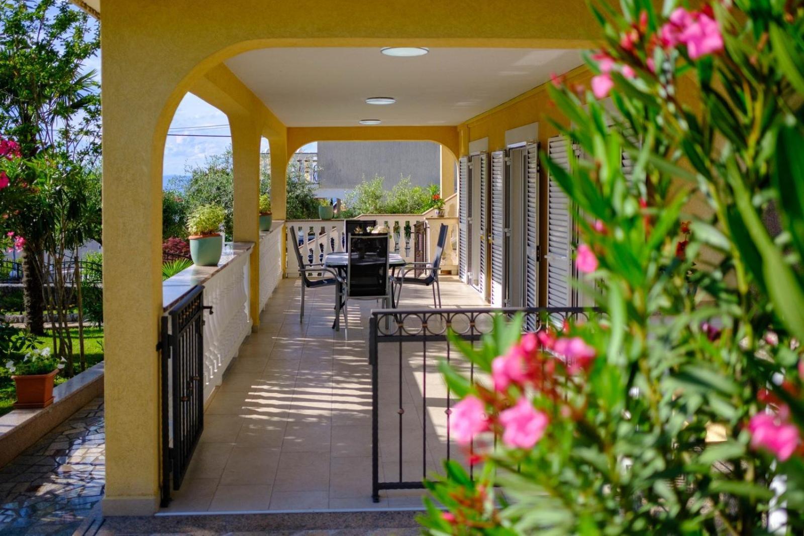 Apartments Serbecic มาลินสกา ภายนอก รูปภาพ